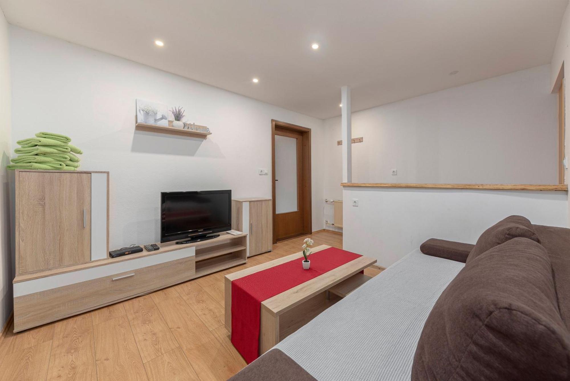 Apartmaji Hodak 보히니 외부 사진