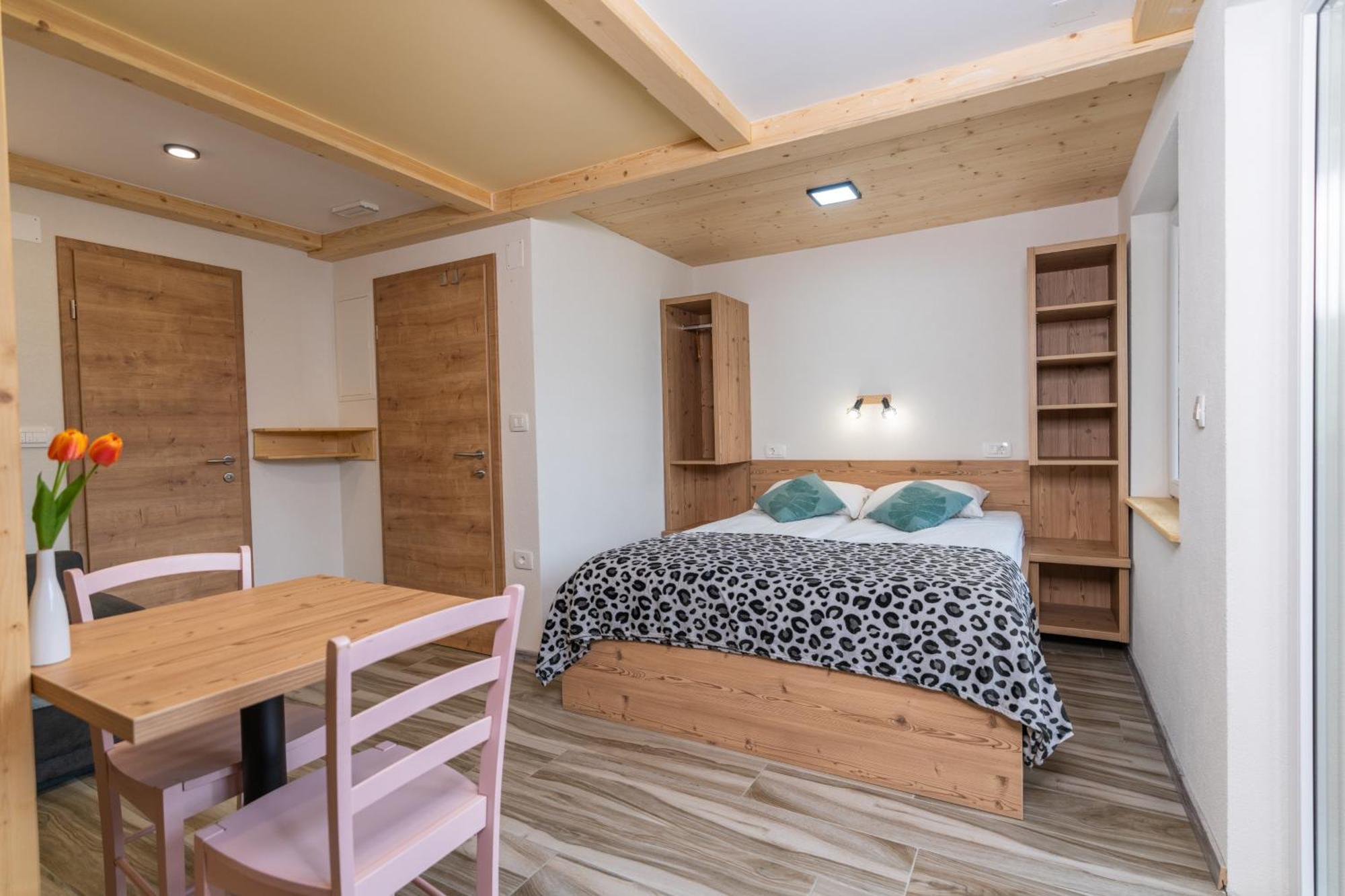 Apartmaji Hodak 보히니 외부 사진